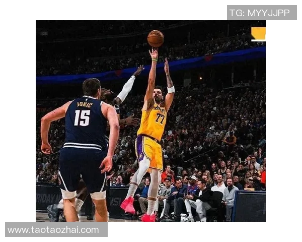 掘金与湖人第三场激战回顾球星表现与战术分析全景呈现