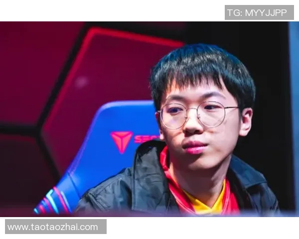 李芳专访：从新手到职业选手的英雄联盟成长之路回顾