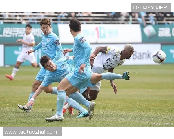 大邱FC主场迎战济州联队期待精彩对决与激烈竞争 大邱FC主场迎战济州联队期待精彩对决与激烈竞争